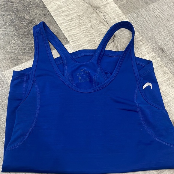 Nike Tank top - Picture 2 of 2